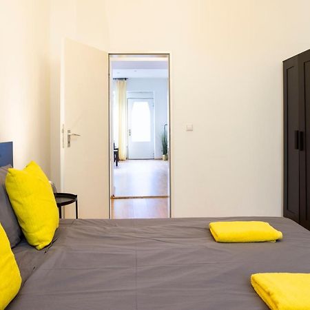 Cosy 2 Bedroom Apartment For 8 In Berlin Neukolln ภายนอก รูปภาพ
